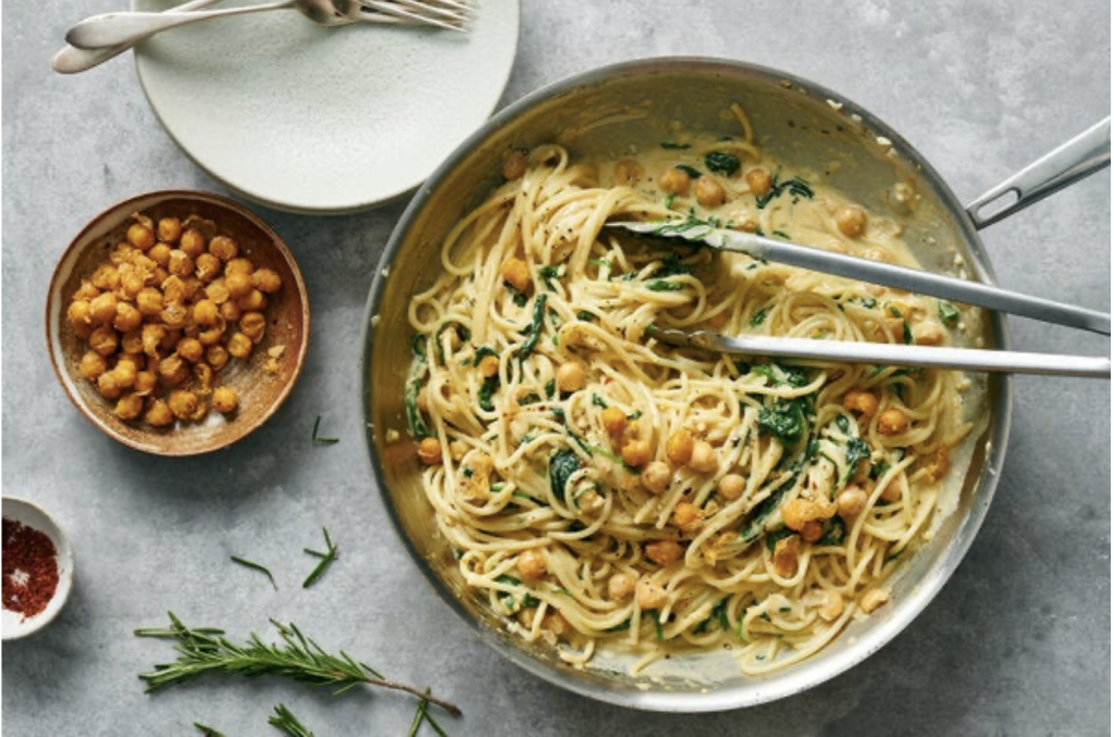 Creamy chickpea pasta with spinach and rosemary