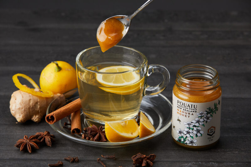 Manuka honey and tea