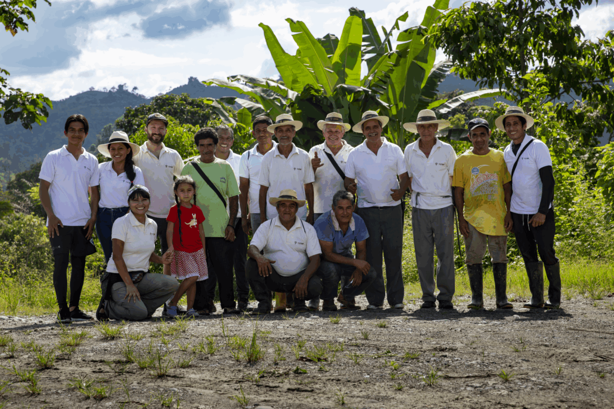 To'ak team group photo
